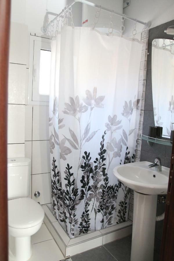 S&S Pura Vida Apartment Paliouri Bagian luar foto